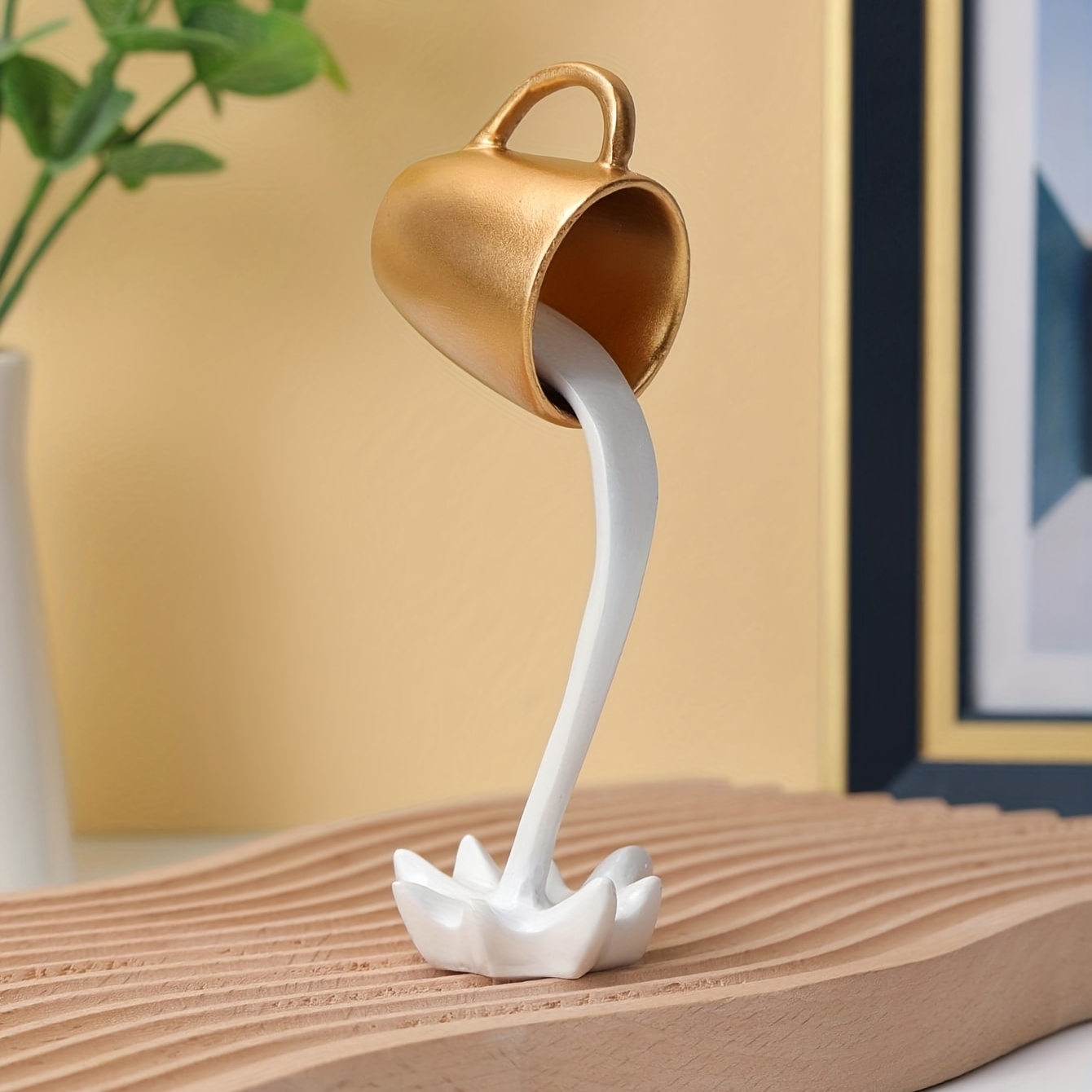 Novelty Kitchen Gifts Floating Coffee Cup Sculpture Creative 3D Coffee Cup  Design Pouring Liquid Coffee Mug Kitchen Home Decor Gift For Coffee Lover  P230428 From Thomas_store, $15.4