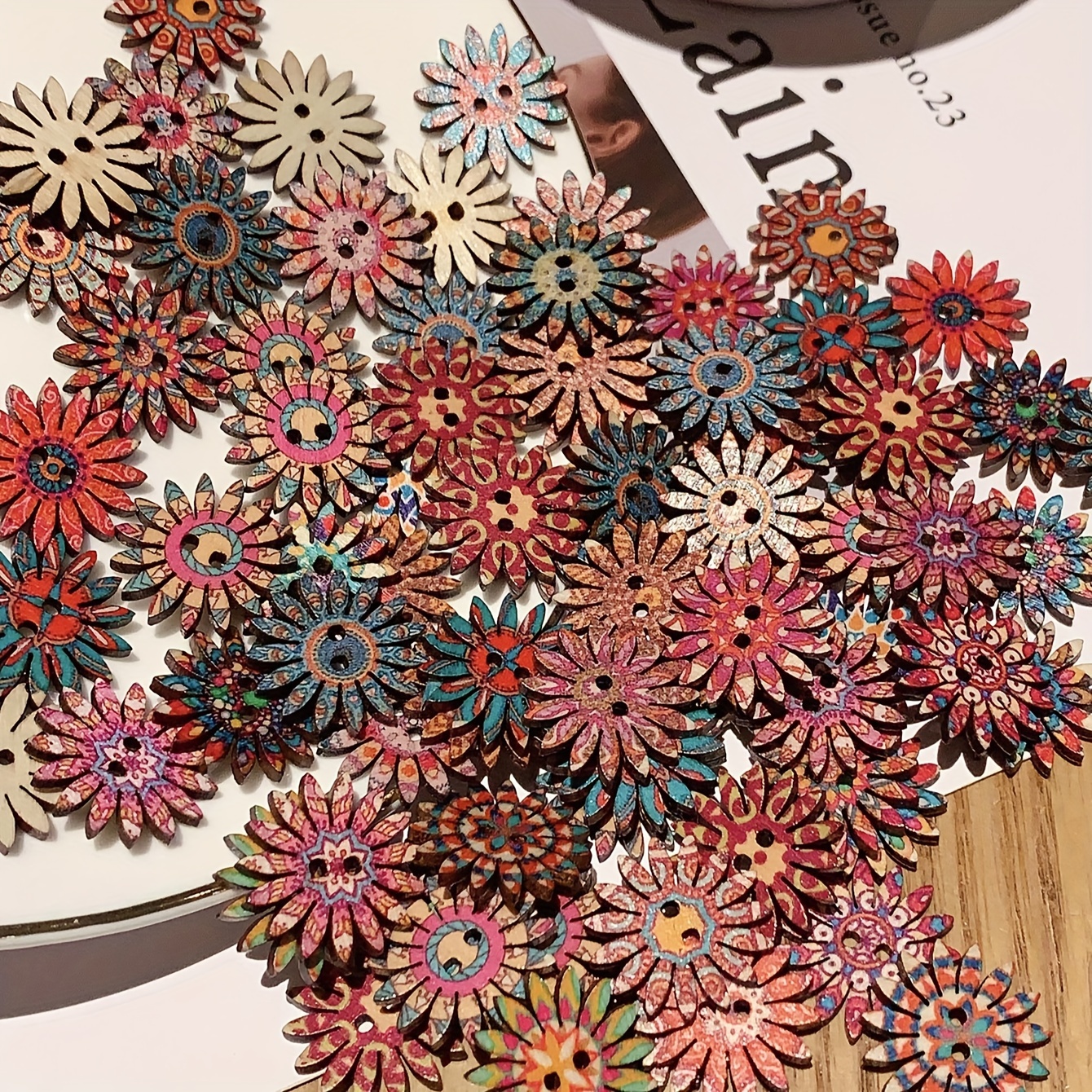 50pcs Of Vintage Floral Decorations With A Bohemian Style Buttons