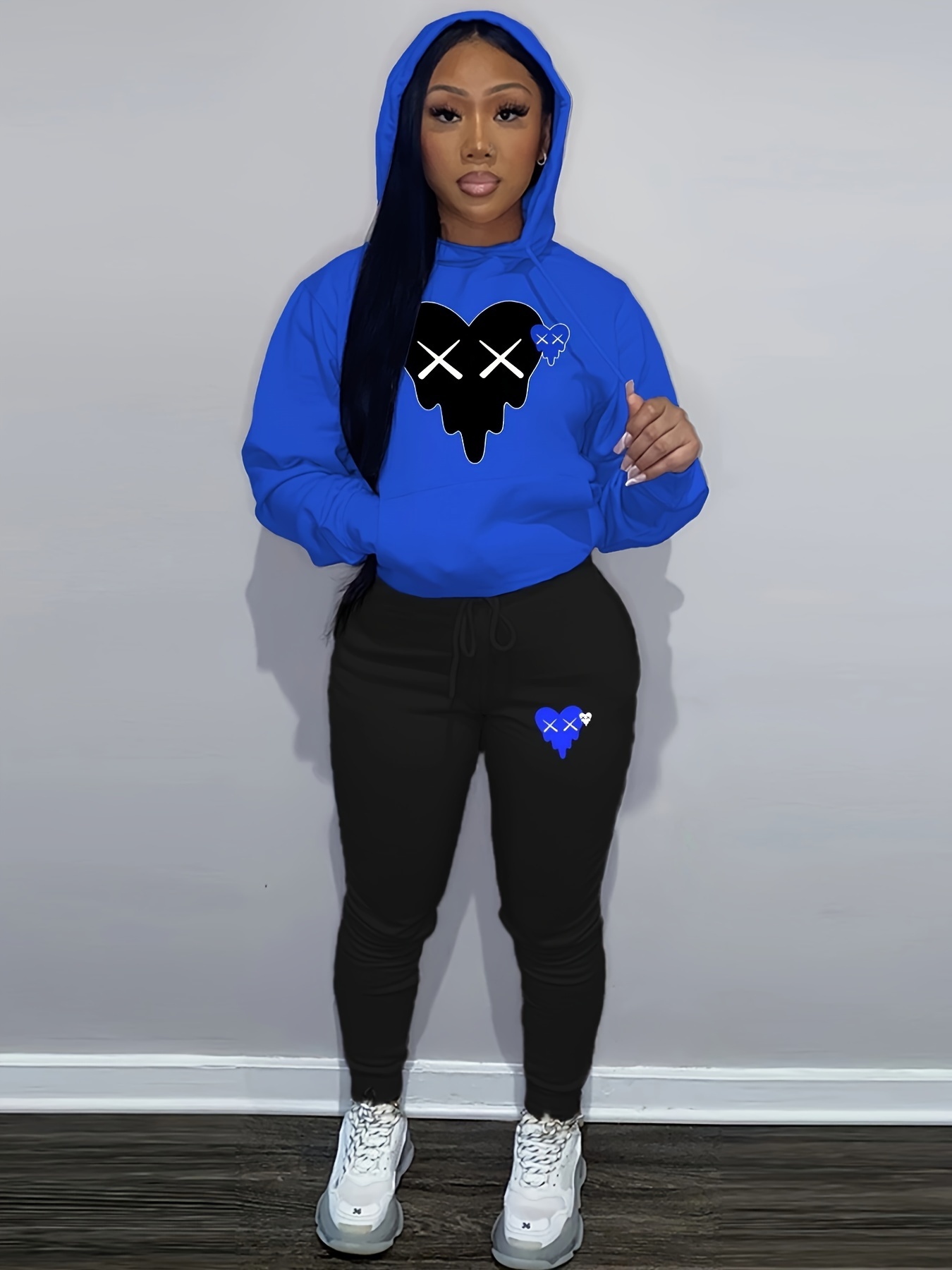 Black Leggings with Blue Athletic Shoes Outfits (2 ideas & outfits)