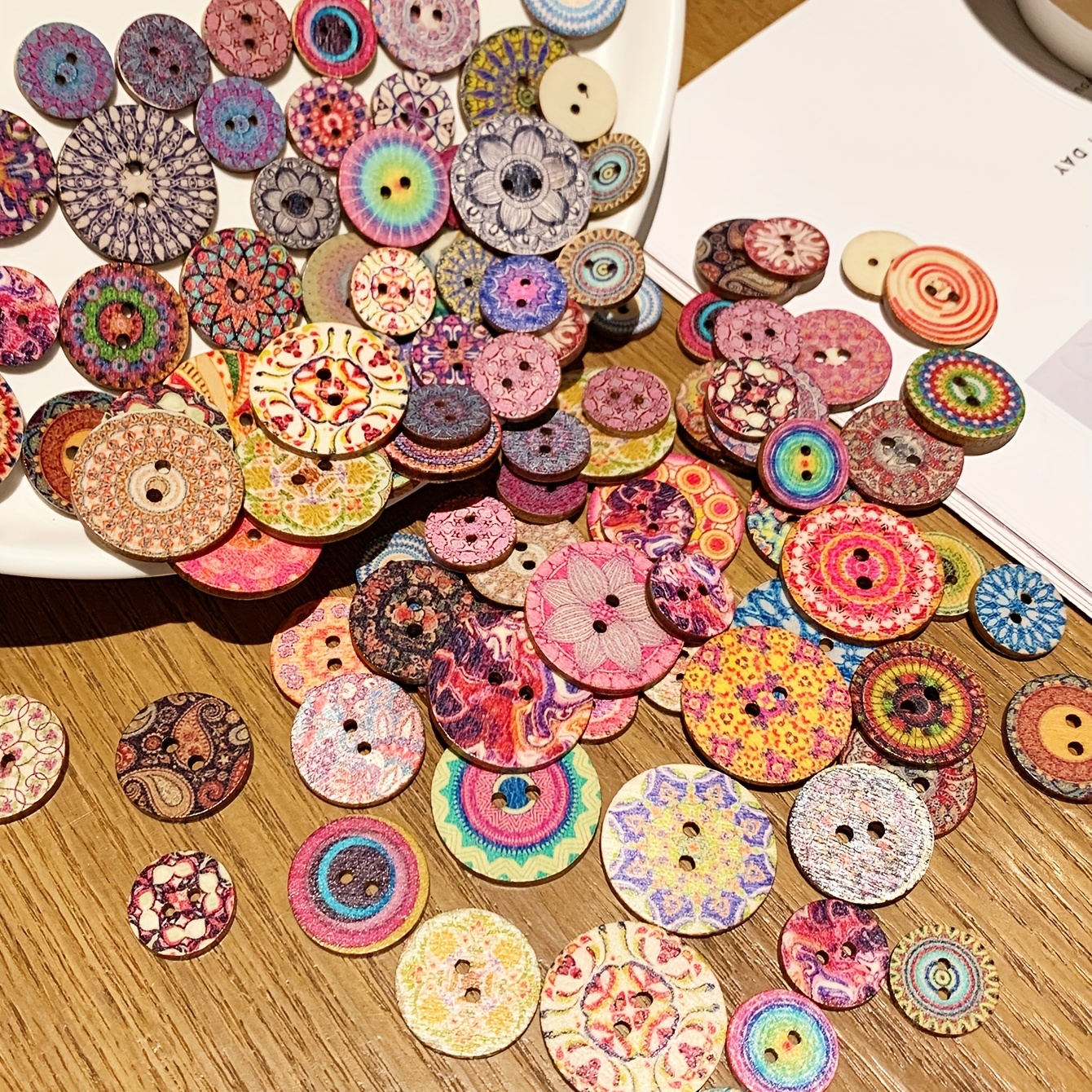 Buttons for Crafts 100pcs, 13mm Stylish Patterns Design Coconut Shell Craft  Buttons Round Wooden Buttons for Clothing Ornament DIY Project