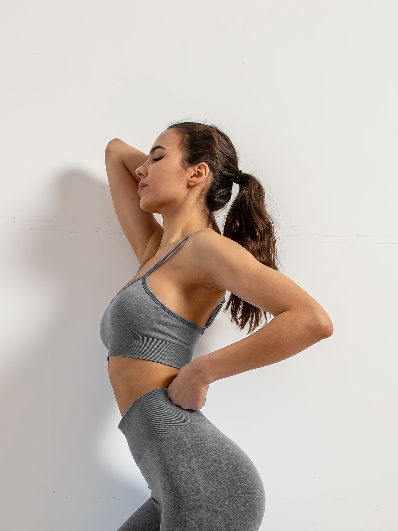 OQQ Womens Seamless Spaghetti Strap Leisure Yoga Workout Gym Leggings  Padded Bra