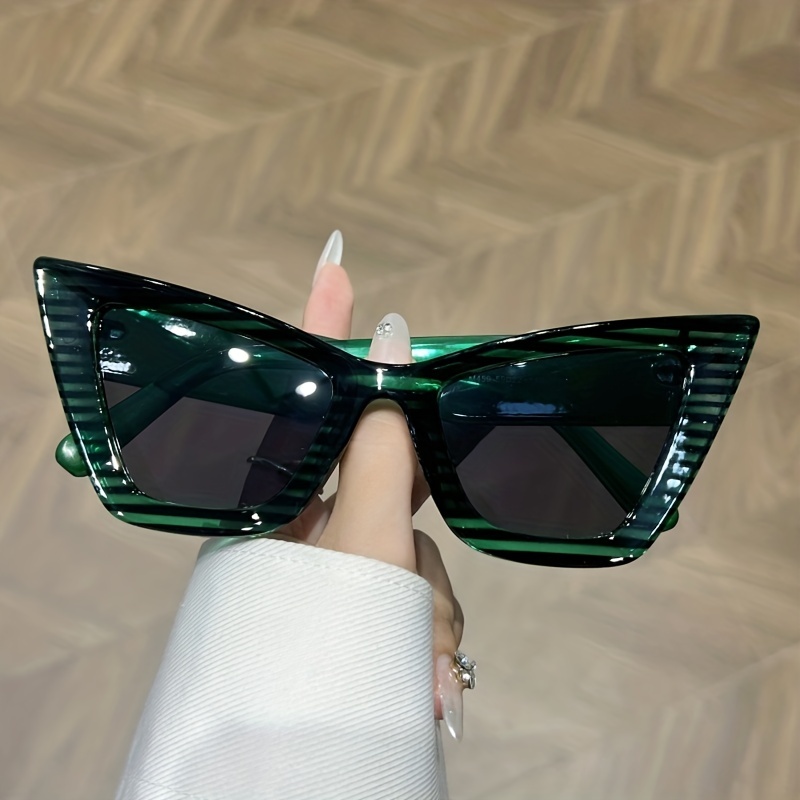 Motorcycle Glasses-Women's Flat Lens Mirrored Metal Frame Glasses Oversized  Cat Eye Sunglasses New - B - CU18XL24IZS