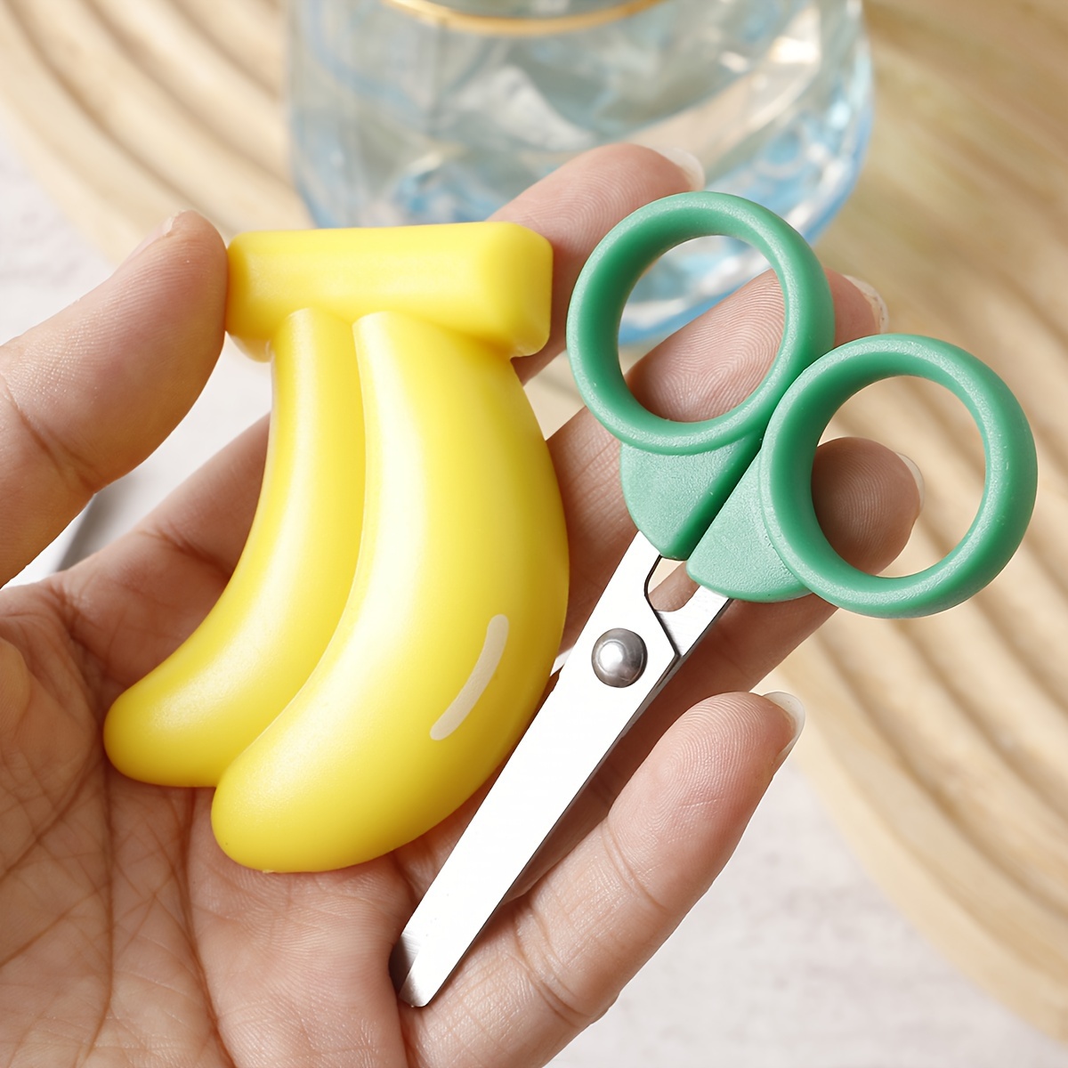 Kitchen Scissors Creative Magnetic Suction Household Kitchen Supplies  Gadgets - Scissor magnetic suction in 2023