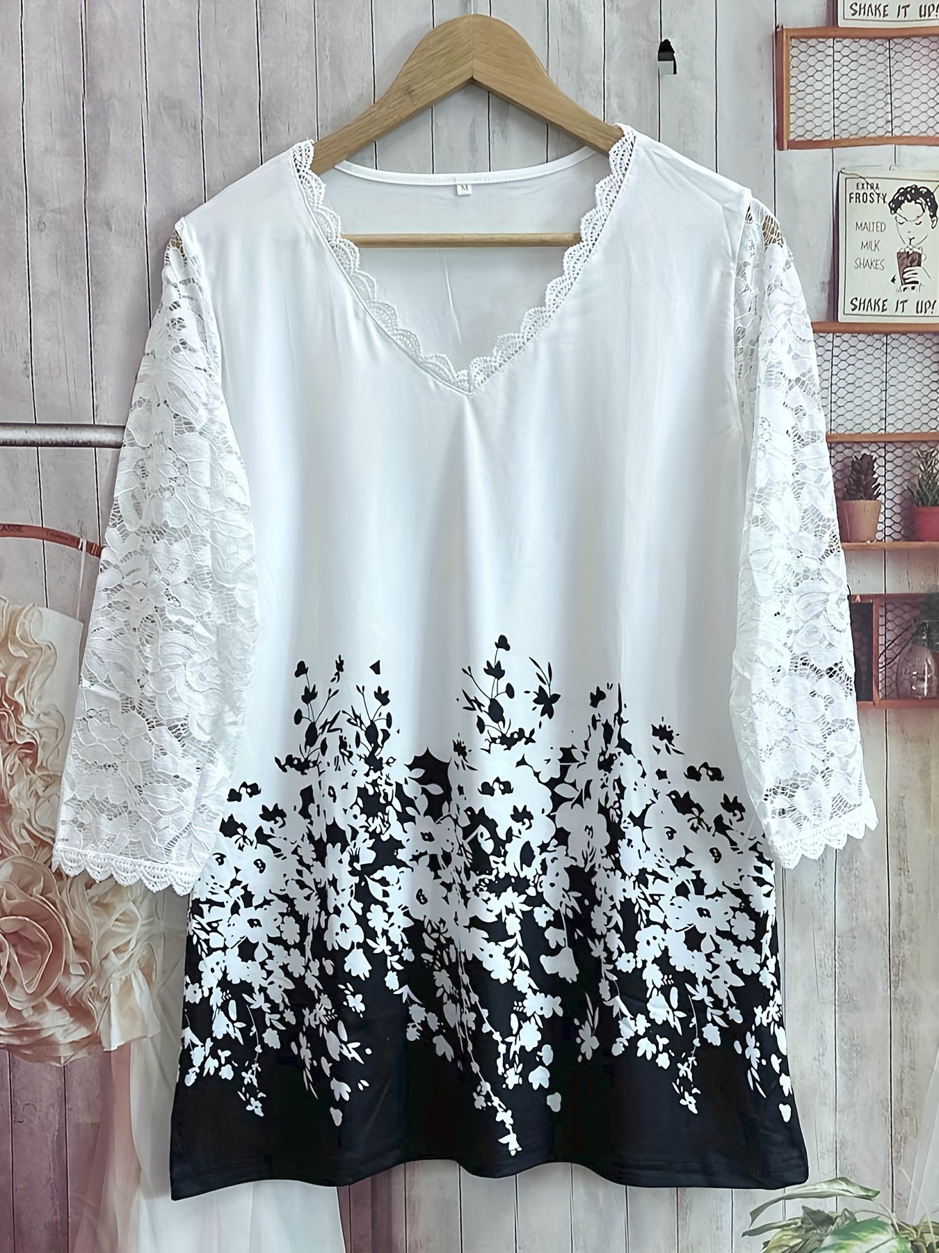 Women's Casual Top Lace Half Sleeve V-Neck Floral Print