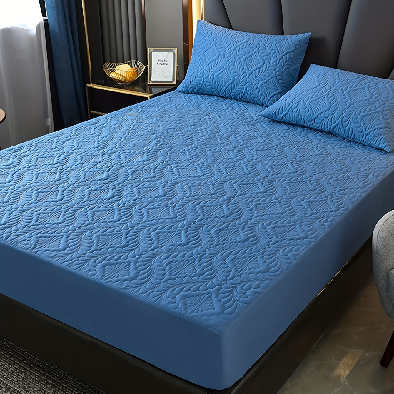 Waterproof Bed Cover Quilted Embossed Mattress Protector