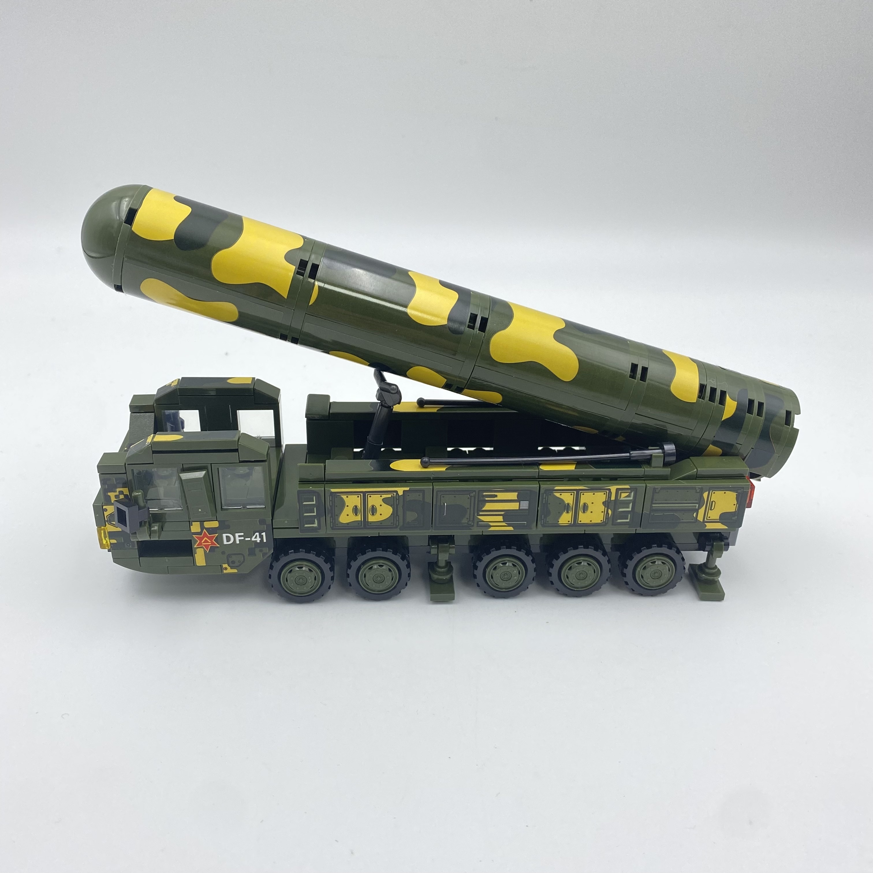 350個の軍事シリーズミサイル車両シミュレーションモデル、弾道ミサイルリフト回転小型組み立てブロックおもちゃ、誕生日プレゼント