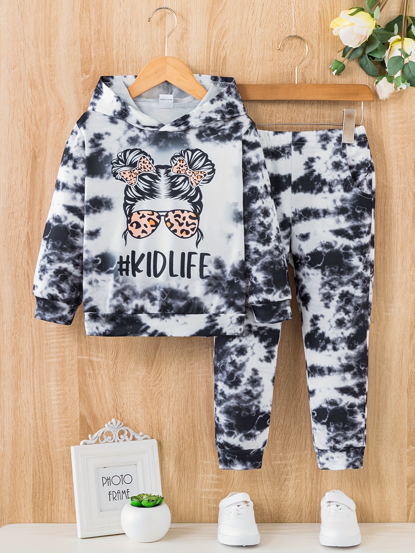 Little girl hotsell sweatpants outfit