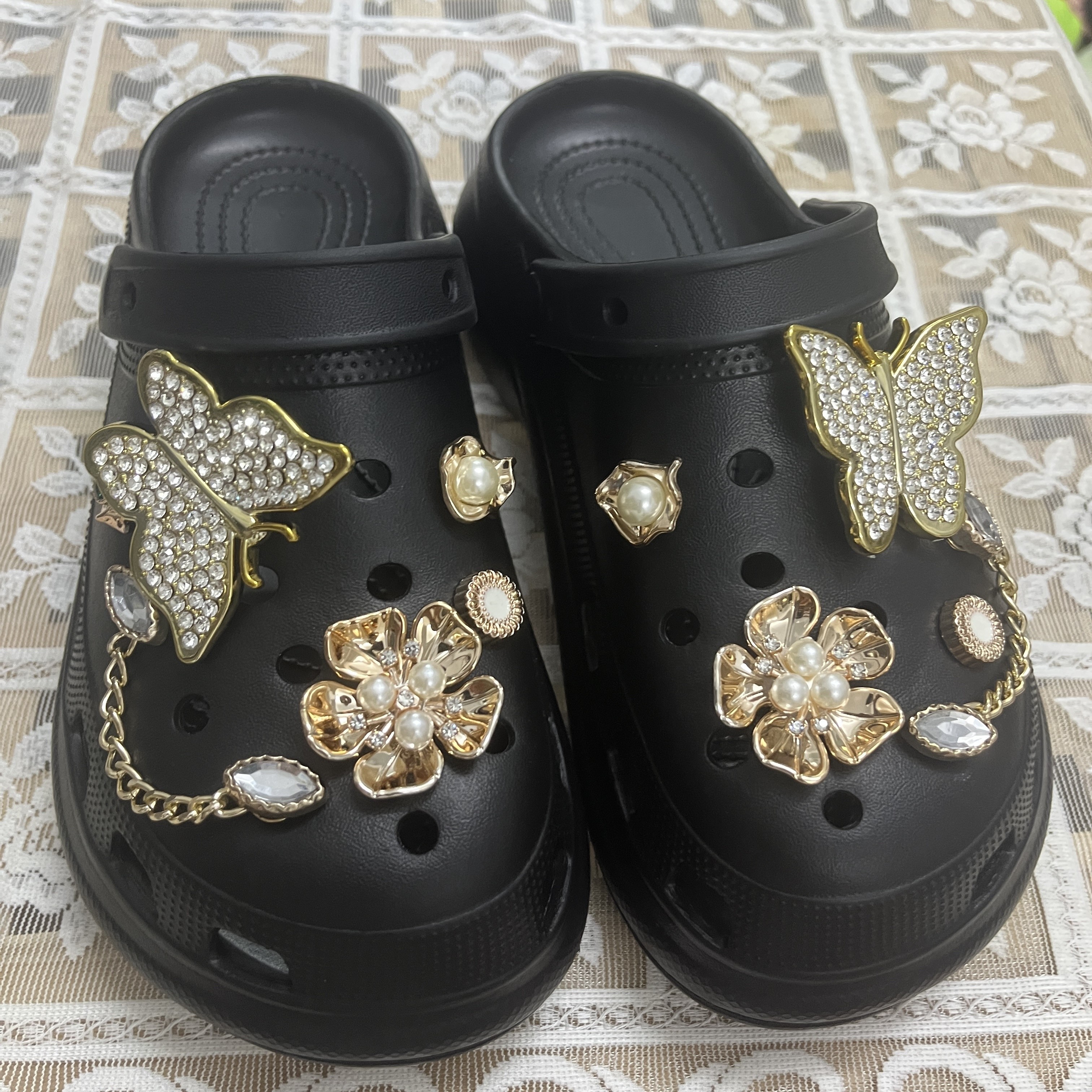  Bling Croc Charms Shoes Charms Luxury Shoe Accessories with  Rhinestone and Imitated Pearl DIY Shoe Decoration for Women and Girl :  Clothing, Shoes & Jewelry