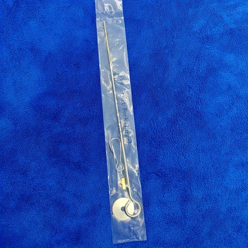 Image of Single Pet Bird Feeding Tool, 8.66-inch Stainless Steel Fruit Fork, Bird Feeding Accessory, Birdcage Items, Suitable For Parrots, Rabbits, Squirrels, And Other Bird Supplies, Without Battery