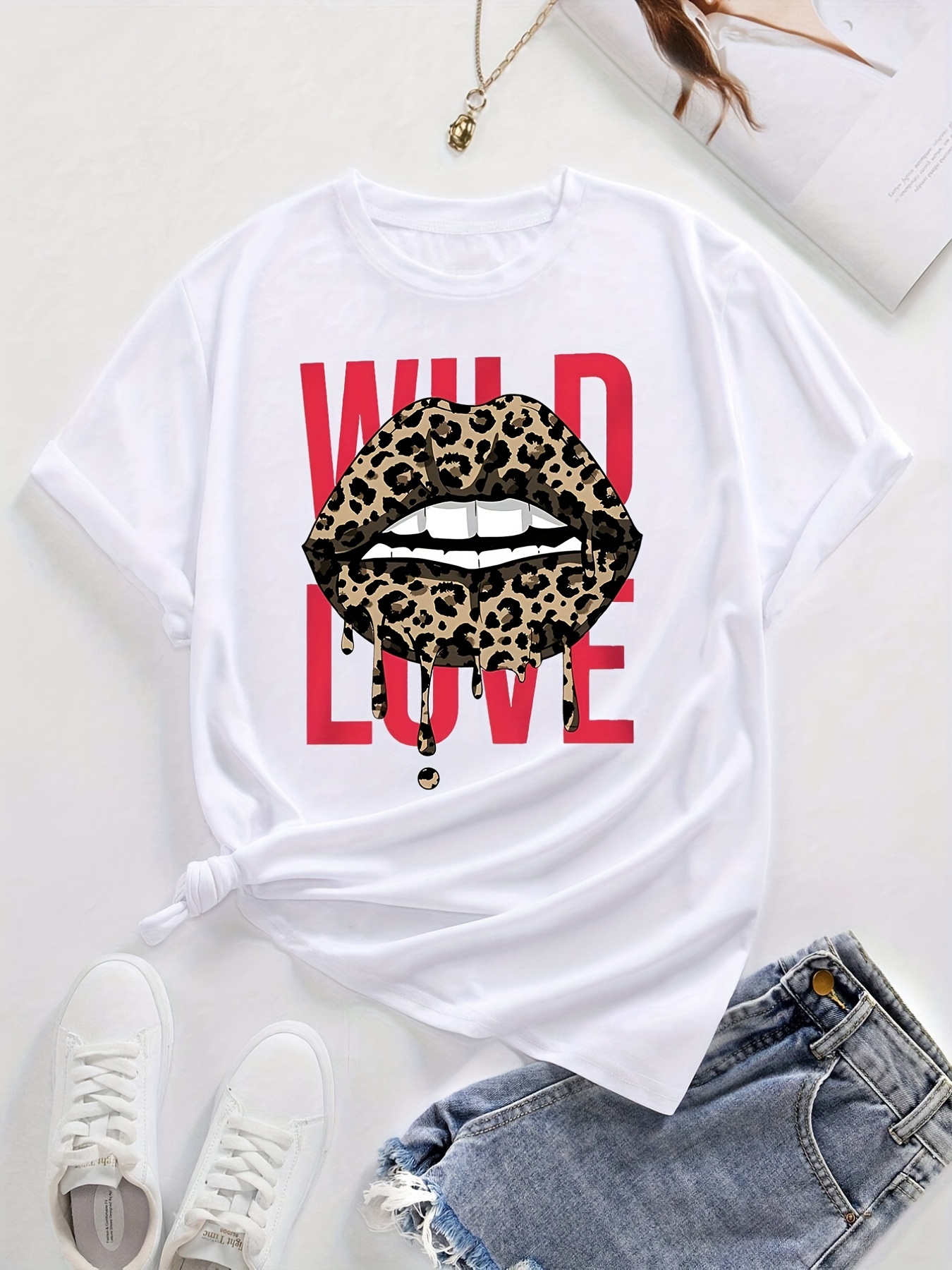 Plus Size Casual T-shirt, Women's Plus Leopard Lip Print Short