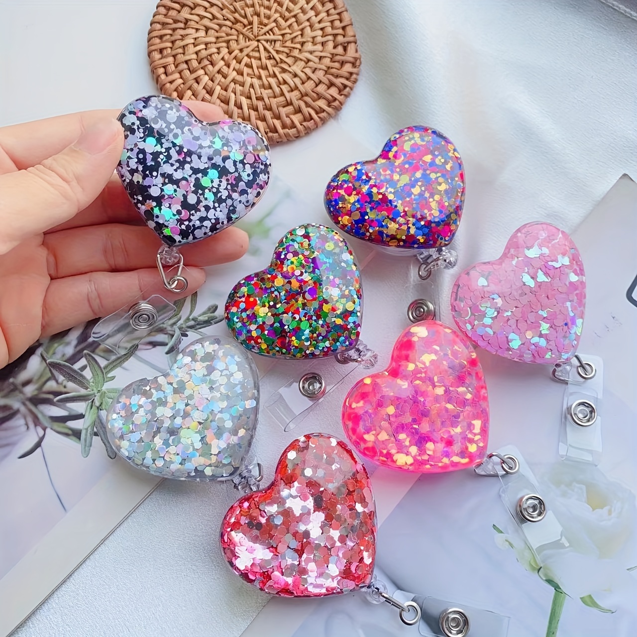 1pc Glitter Heart Resin Sequins Nurse Badge Reel ID Badge Holder Retractable Valentines Day Gfit for Doctor Nurse Charm Gift for Her,Name Badge,Car