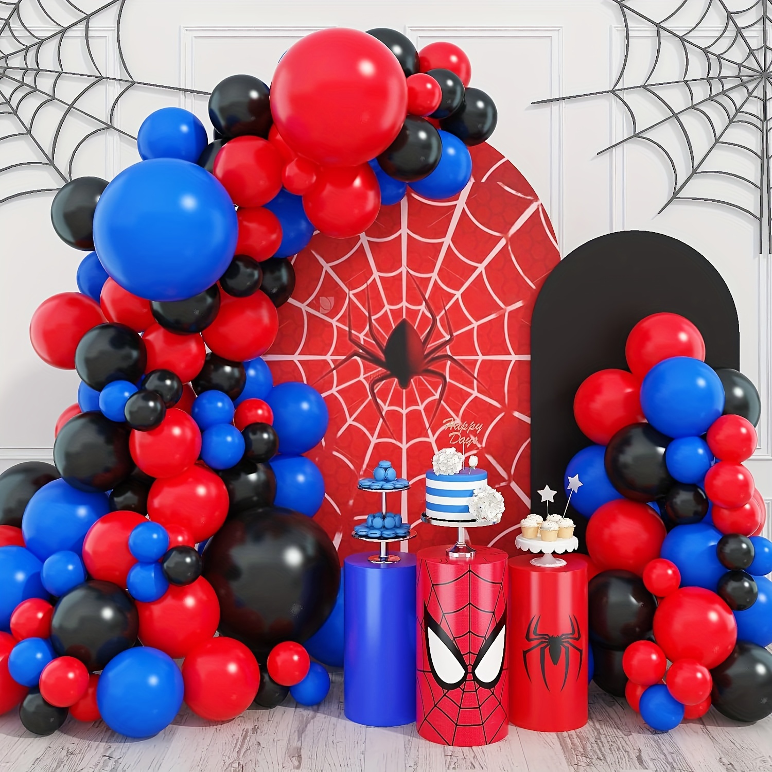 Spiderman theme balloon decor  Fiesta de spiderman decoracion, Piñatas de  spiderman, Decoraciones de globos para fiesta