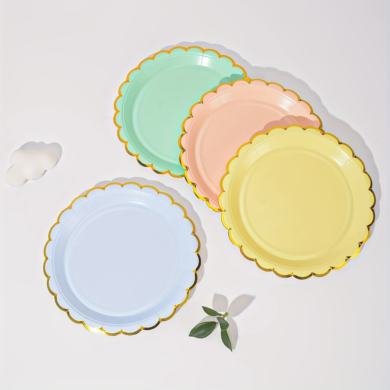 10pcs 7in/9in Thick & Sturdy Green Disposable Plates, , Compostable,  Light-weighted Paper Plate. Ideal For Birthday, Baby Shower, Wedding,  Hawaiian Party, Restaurant, Any Occasion.