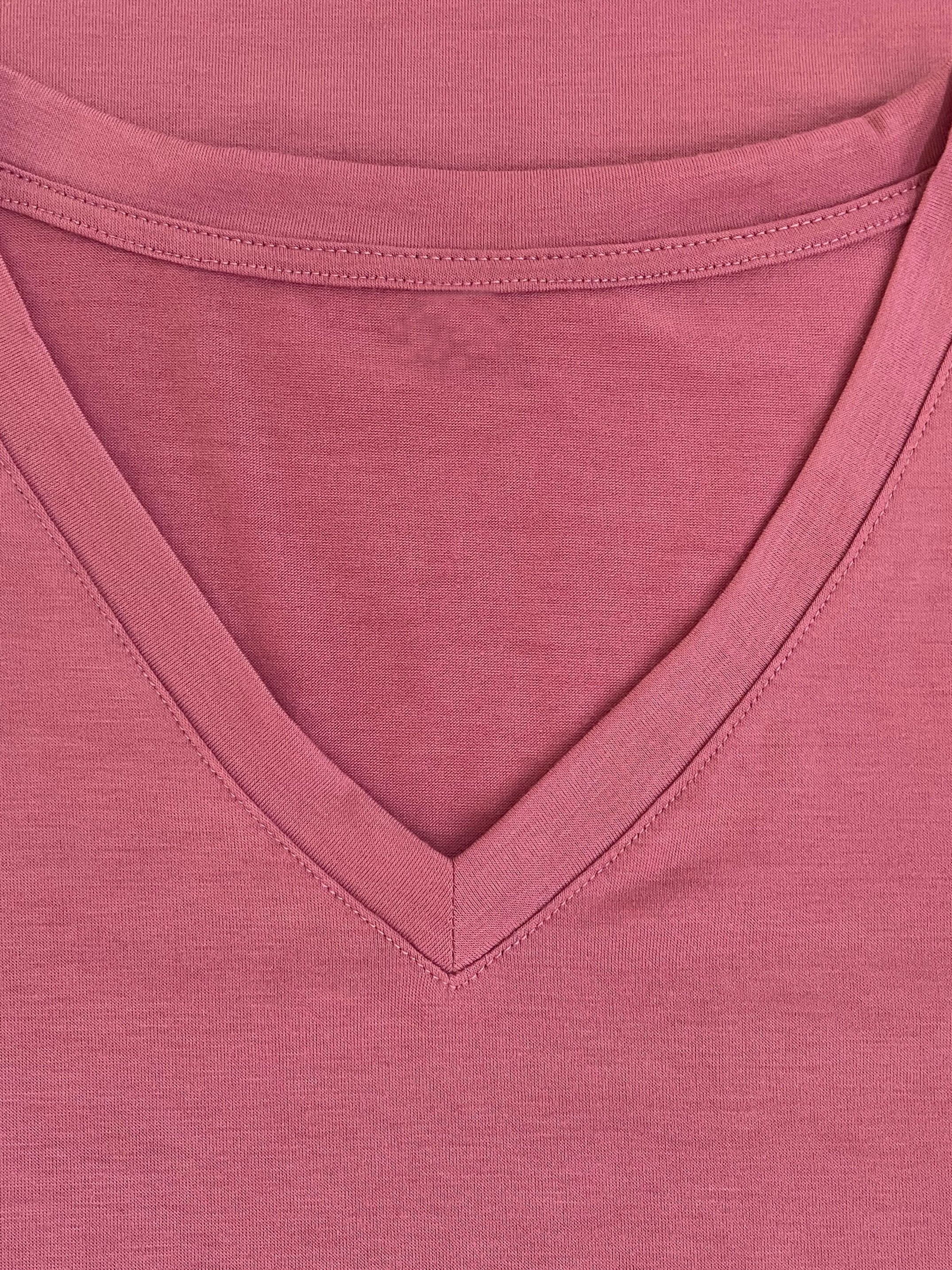 Plus Size Casual T-shirt, Women's Plus Graphic Print Short Sleeve V Neck Slight Stretch T-shirt