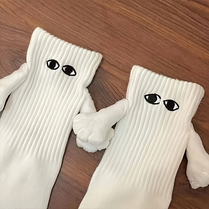 Apujent Hand in Hand Socks Magnetic Hand Holding Socks Hand Holding Couple  Funny Socks with Eyes Magnetic Suction 3D Doll Couple Holding Hands Socks  Mid Tube Cute Socks Funny Gifts Black