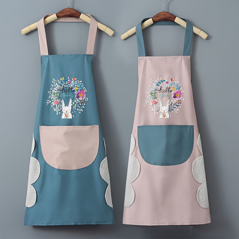 Tablier de cuisine imperméable et facile à nettoyer avec des surfaces -  Cuisine-Pratique