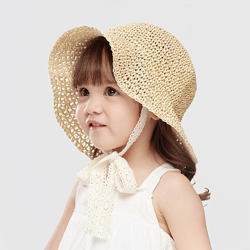 Niño niña en vestido de sombrero de paja en campo de trigo niño sonriente  en gafas de sol puesta de sol campo estética de estilo cottagecore