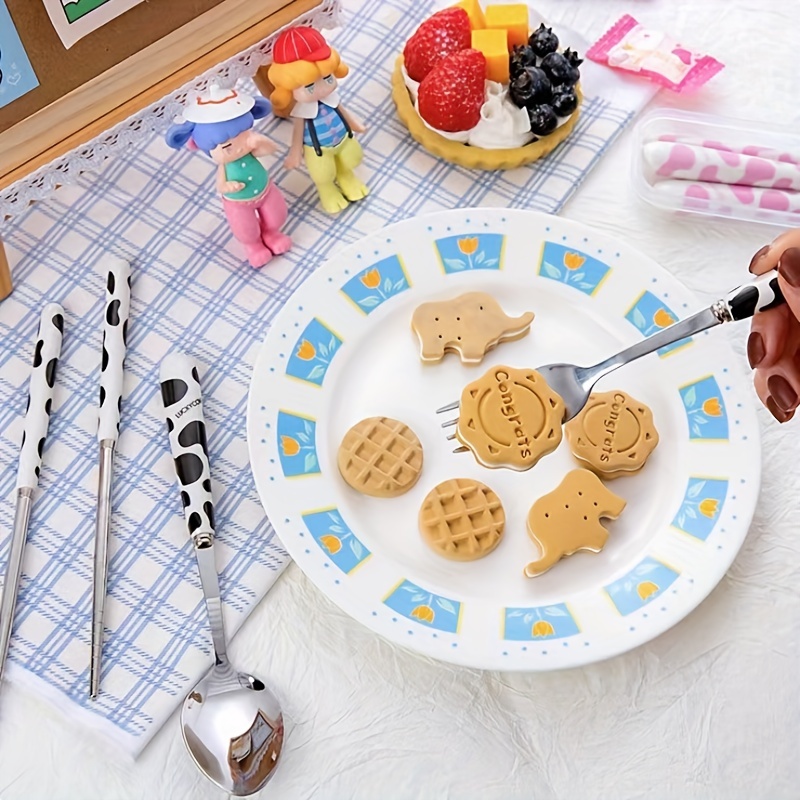 3pcs/set, Tableware Set, Stainless Steel Flatware Sets, Cow Plastic Handle  Fork, Cute Spoon, Portable Fruit Fork, Mental Chopsticks With Storage Box