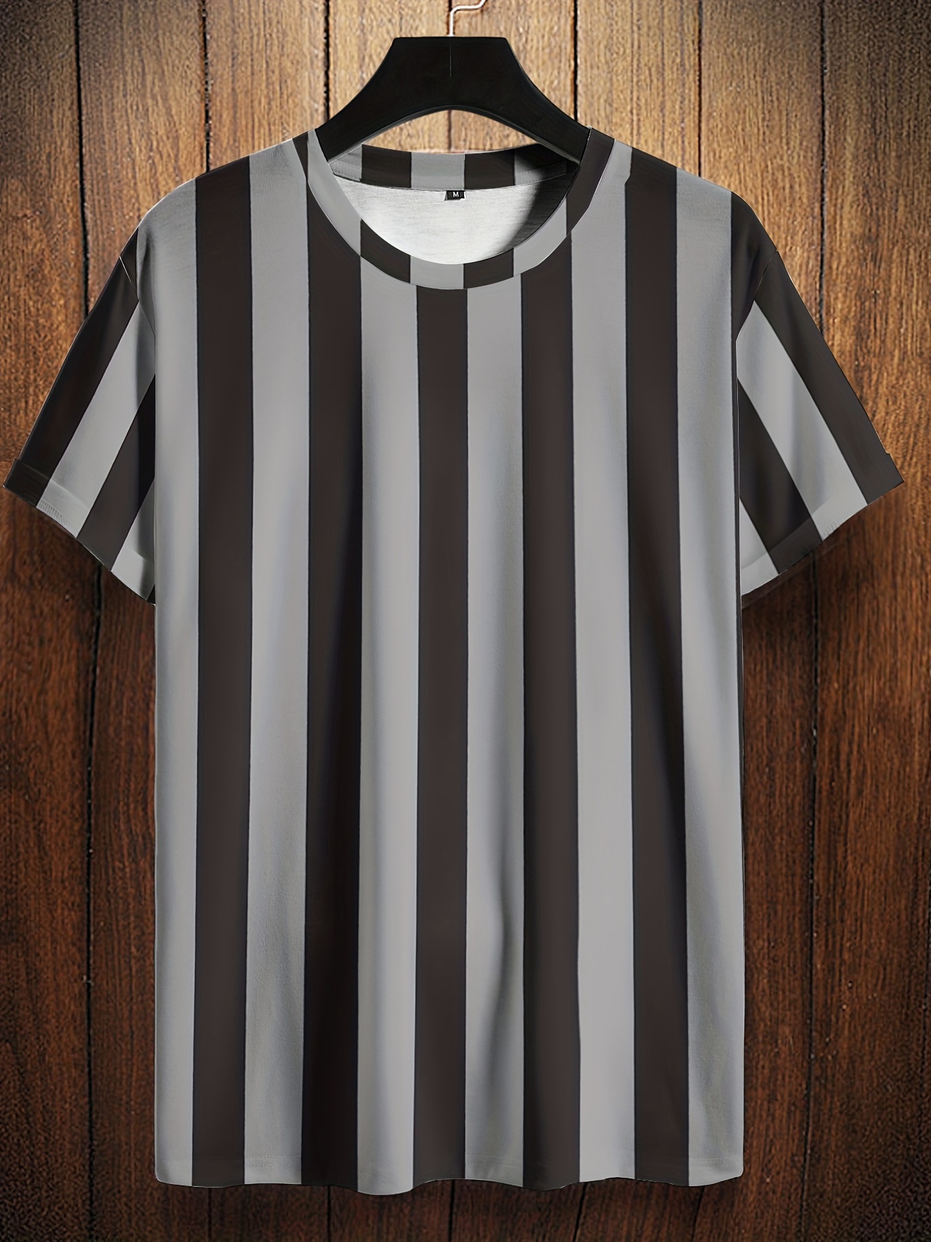 Rayas verticales blancas y negras | Camiseta gráfica