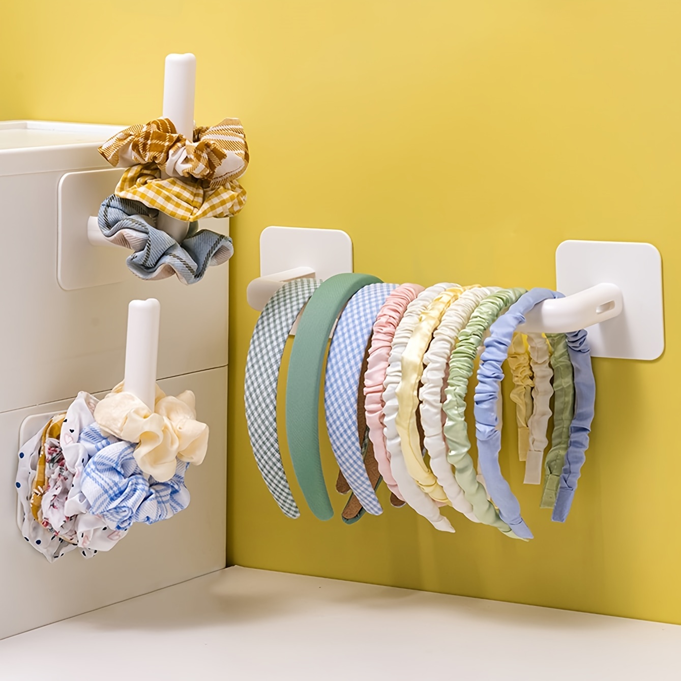2pcs Adhesive Scrunchie Holder Wall Hooks