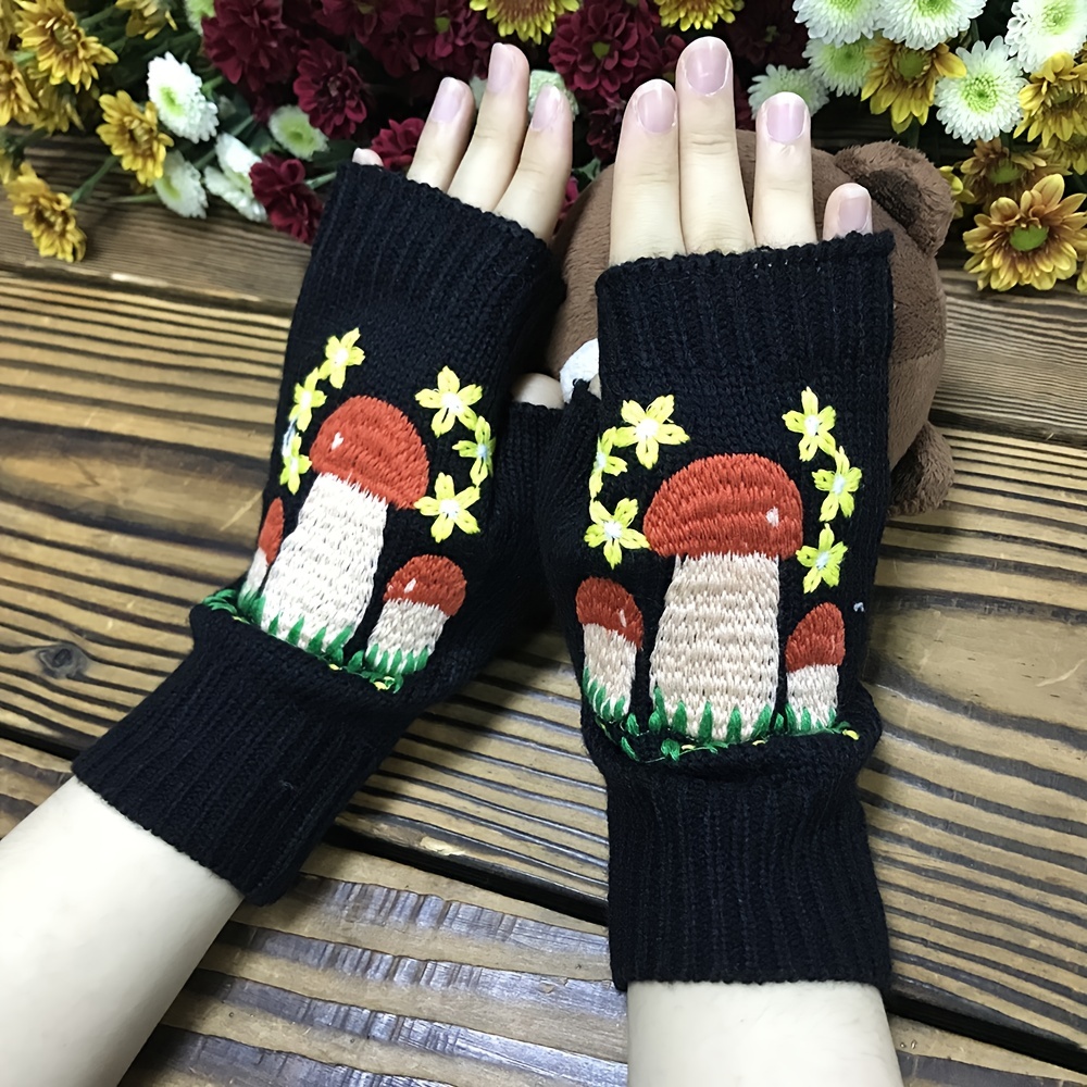 Mushroom hand warmers: Crochet pattern