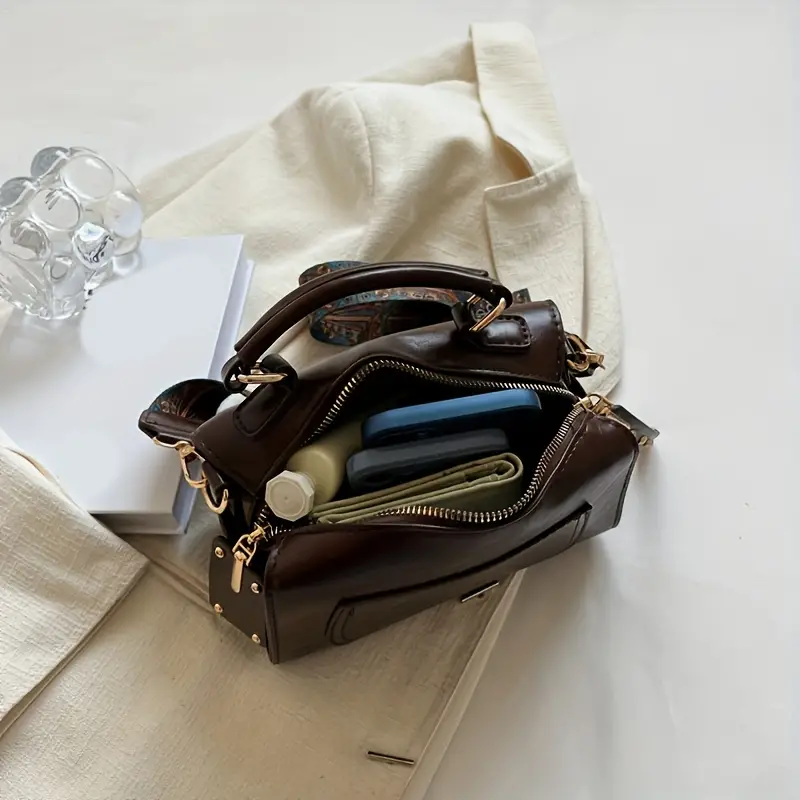 unique niche design square bag womens classic textured shoulder bag retro crossbody wallet details 3