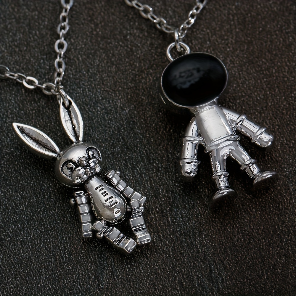 Astronaut Necklace Silver Pendant For Men Women Stainless Steel Punk Hip  Hop Cool Cute Spaceman Astronaut Necklace For Teen Son Daughter Astronaut  Fans Jewelry (Silver)