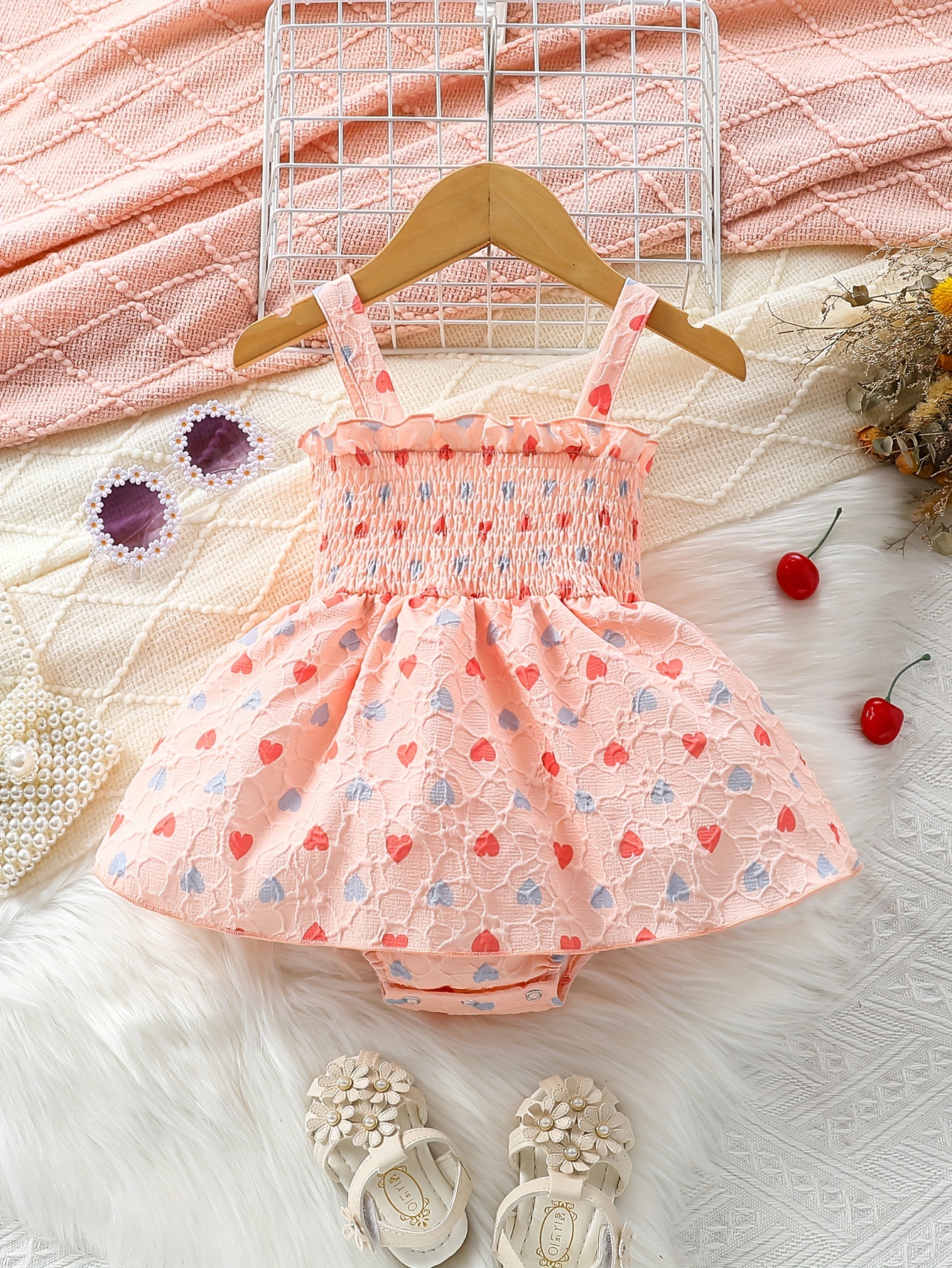 Custom Summer High Quality 100% Cotton Top and Bottom Fashion Kids Set  Pleated Edges Sleeveless Top Baby Kids Children Clothes - China Children  Clothes and Baby Set price