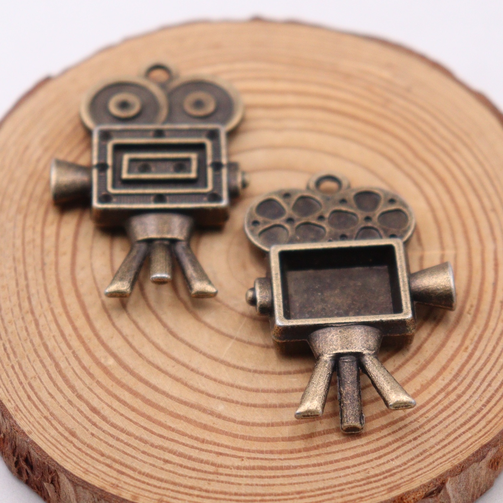 20pcs Bronze Bioscope Pendants for DIY Accessories