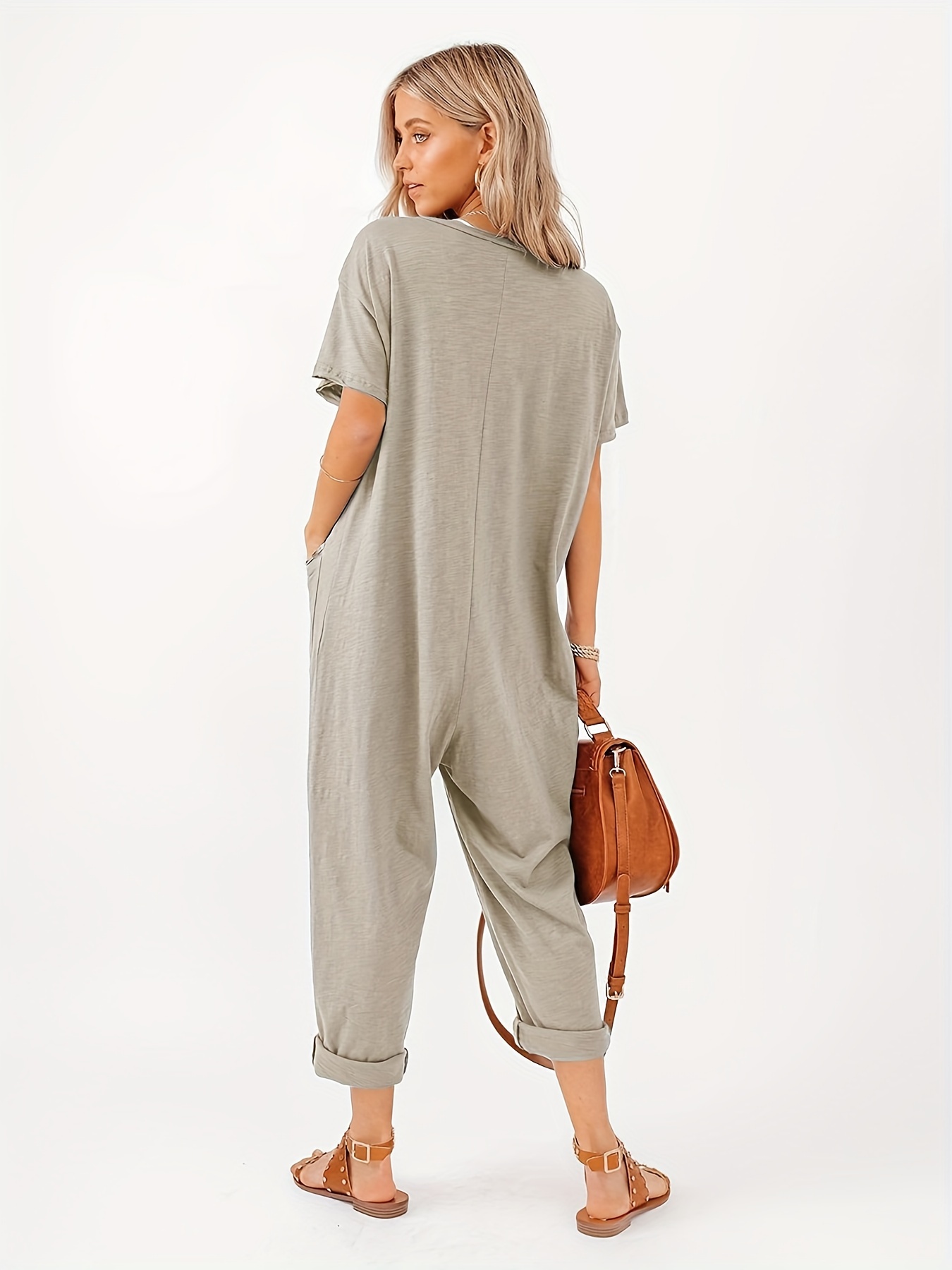 Short jumpsuit with buttons - Woman