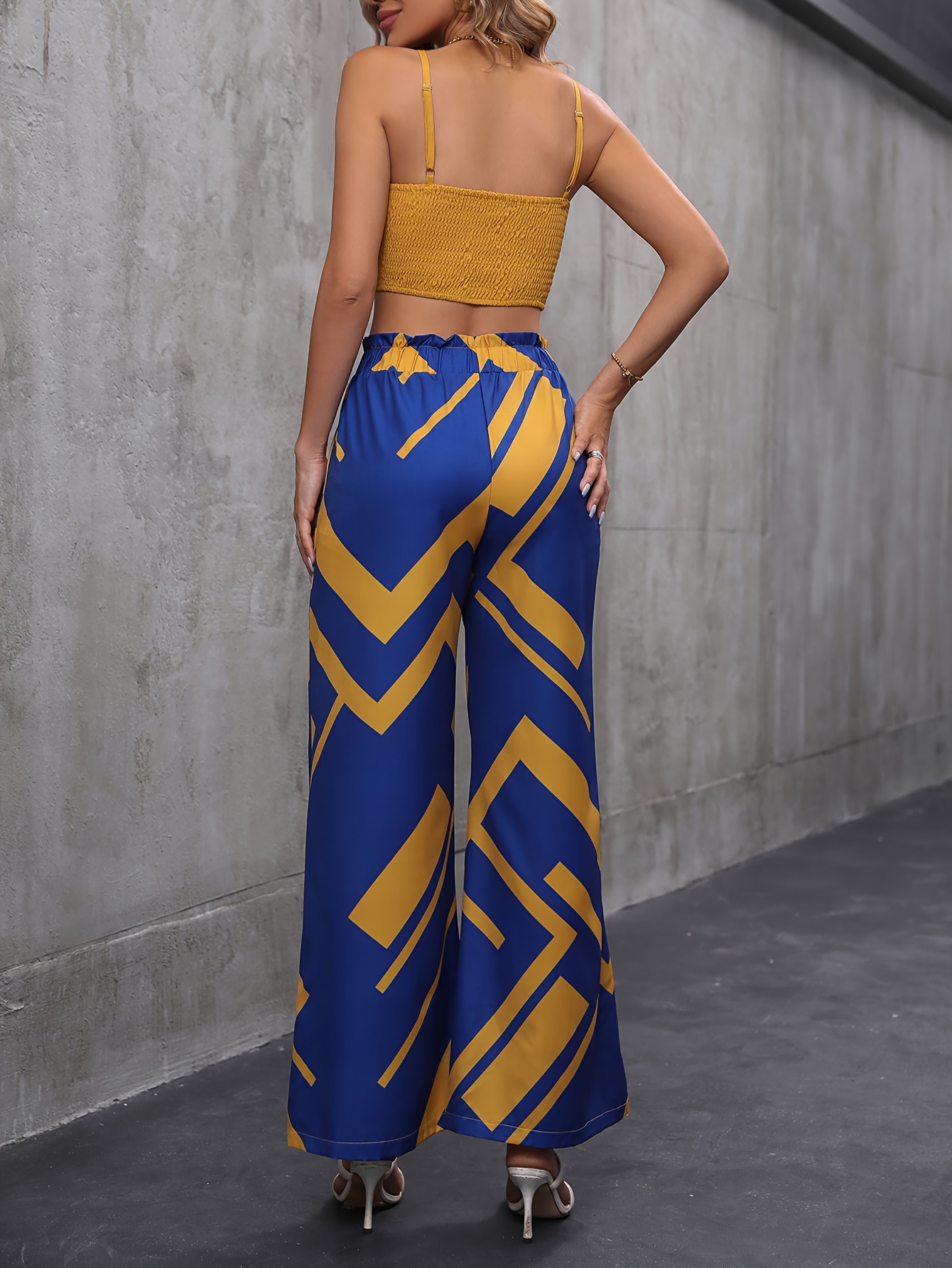 Women's Summer fashion v-neck printed top wide-leg pants two-piece