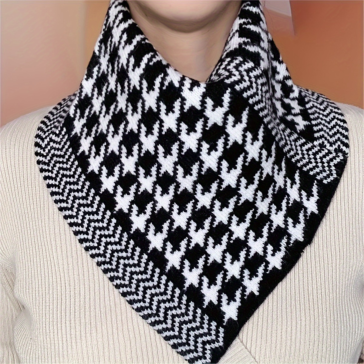 1pc Women's Stylish Versatile Printed Decorative Triangle Scarf Neck Wrap