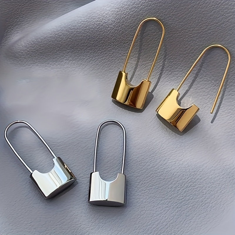 Women's Easy Lock-Shaped Daily Wear Earrings