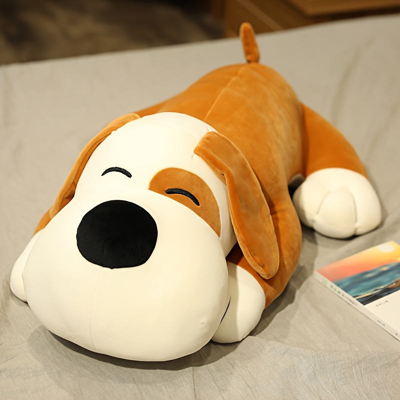 Peluche Snoopy le chien couché