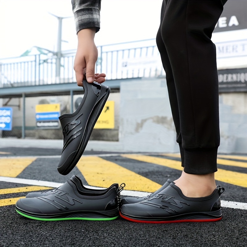 Ropa y calzado impermeable para hombre: cómo vestir con lluvia
