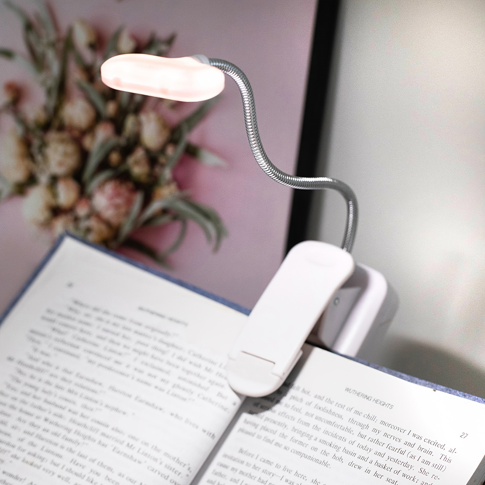 

1pc Clip-on Led Reading Light With Adjustable Arm, Battery Powered, Portable Desk Lamp, Eye-care White Light For Night Reading