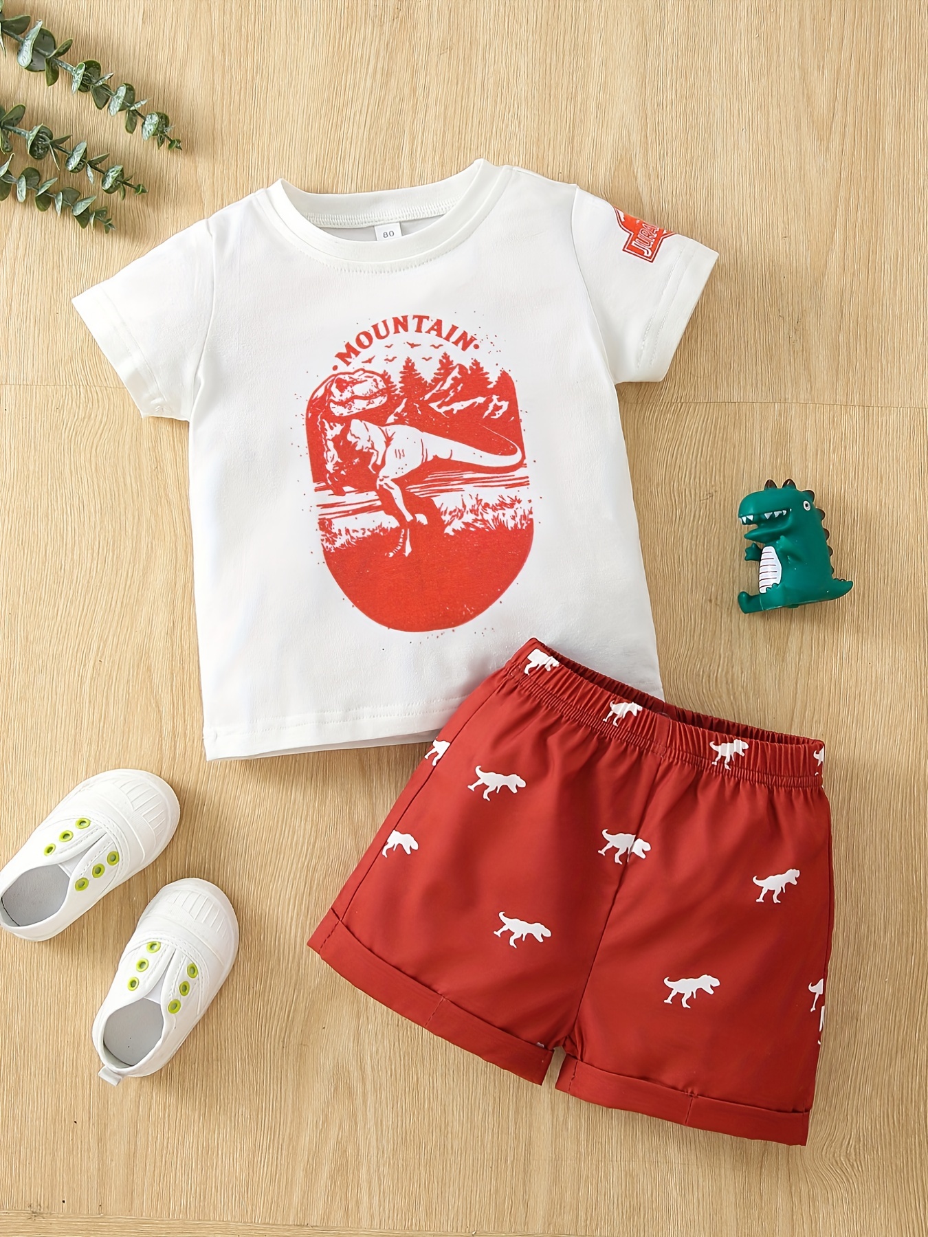 2pcs Baby Boy 100% Cotton Shorts and Cartoon Dinosaur Print Short-sleeve T-shirt Set