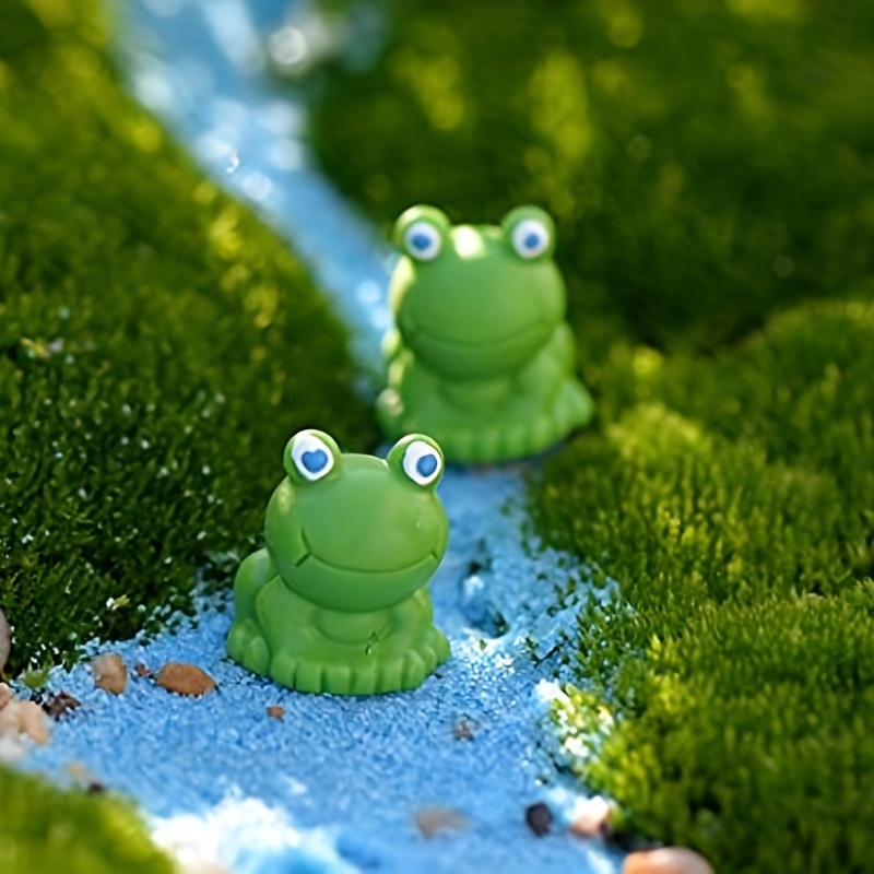 RTUDOPUYT 60 pcs Mini Frog Garden Decor, Mini Resin Frogs, Tiny Plastic  Frogs, Miniature Frog Animals Home Decoration, DIY Terrarium Crafts, Fairy