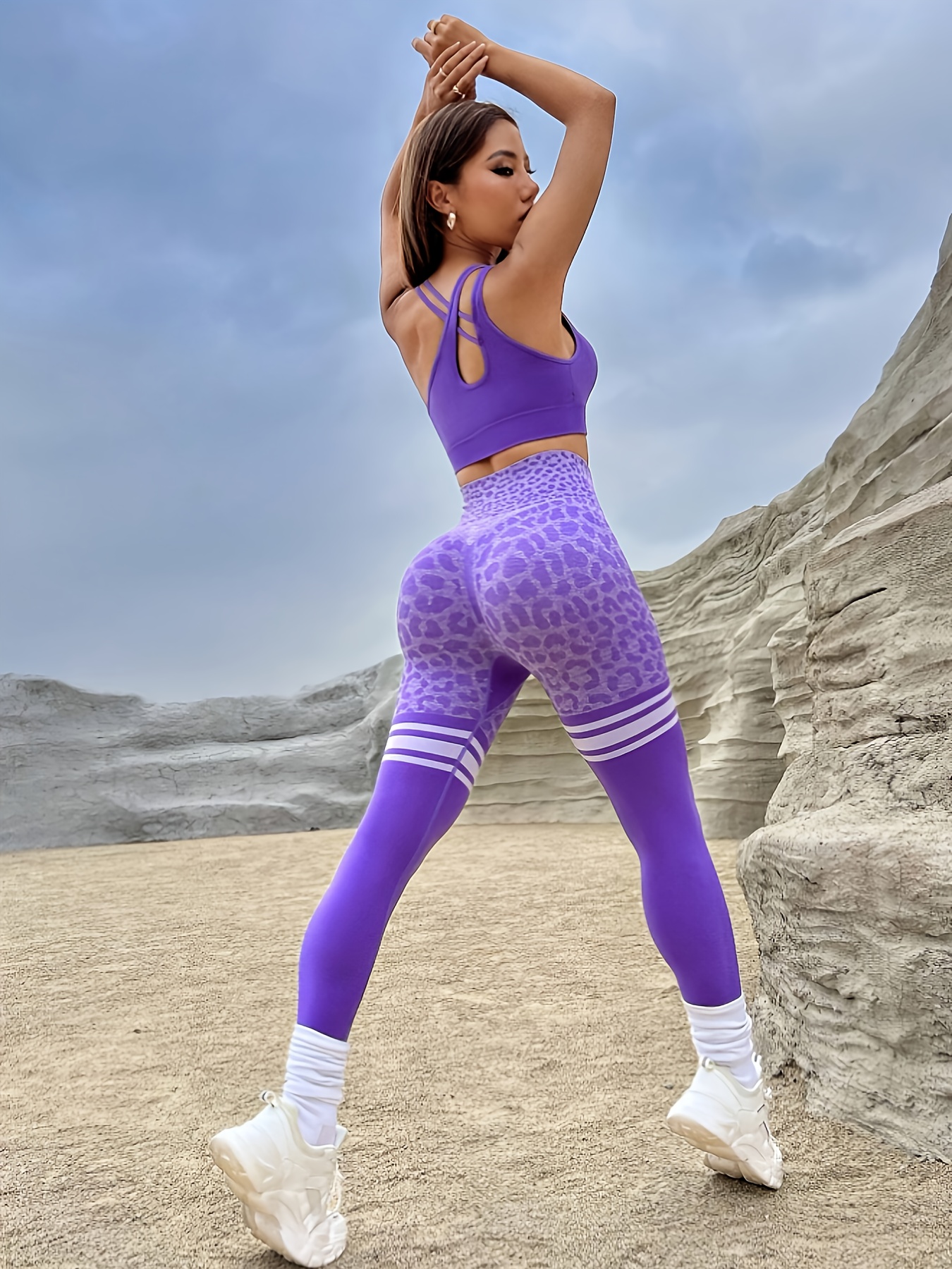 Seamless Purple Yoga Set For Women Leggings And Padded Bras Gym
