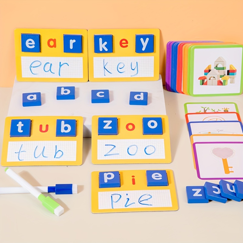 木製CVC単語スペリングゲーム、短母音ライティング分類読みゲーム、26の英語の文字スペリングゲーム、幼児学習アクティビティ、モンテッソーリの子供のおもちゃ
