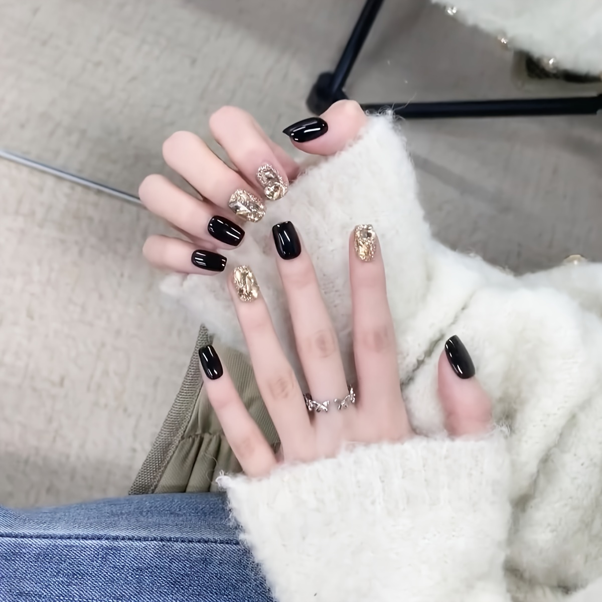 

24pcs Black Wearable Nail Tips With Clouds And Wind Design, Send 1 Jelly Glue And 1 Scraper