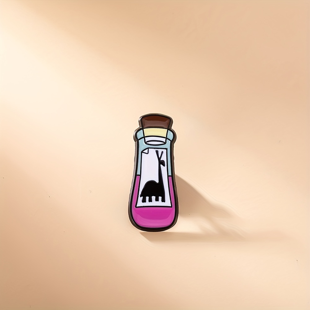 Whimsical Camel Kuzco Bottle Enamel Pin - Vibrant Cartoon Animal Design, Durable Metal Brooch For Women's Fashion Accessories, Daily Wear & Vacation Outfits, Outfit Embellishment, Design