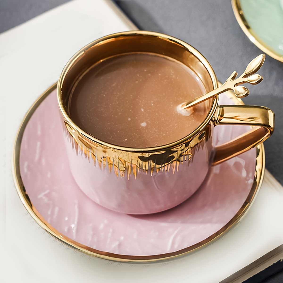 Taza de café de té de cerámica, taza de café de 250 ml con platillo, taza  de tazas de café expreso vintage en relieve , tazas de té de estilo  europeo