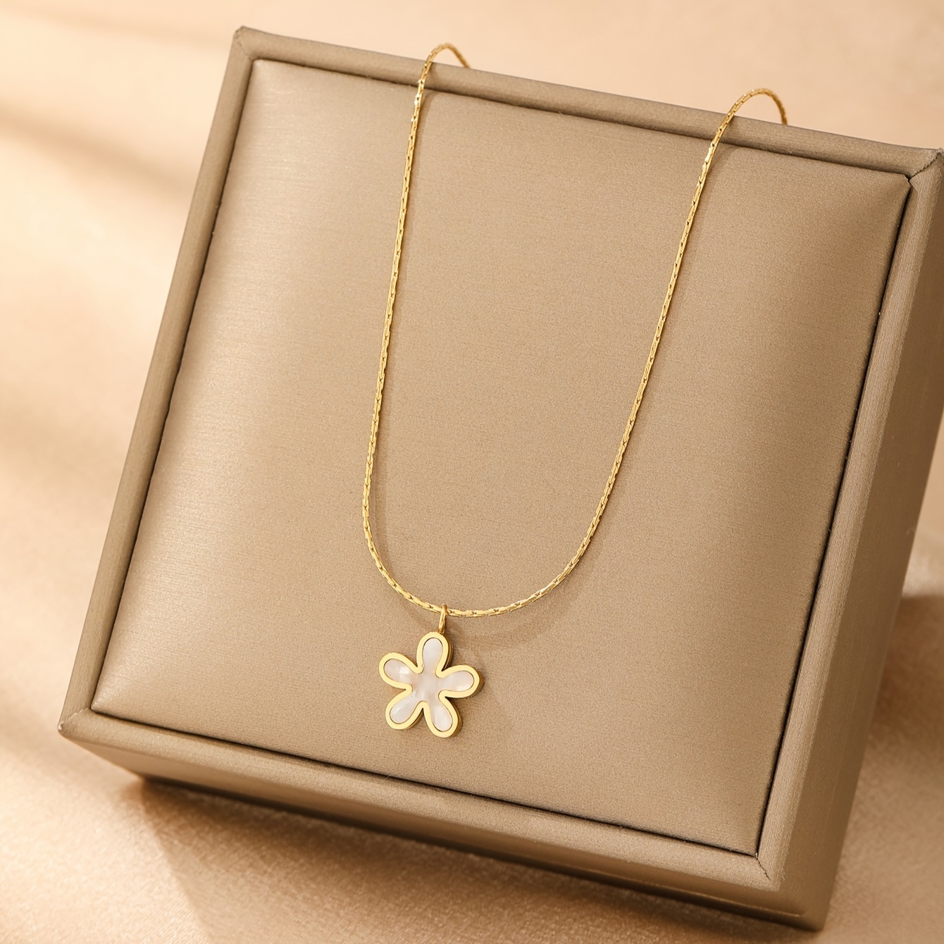 Flower shaped pendant sale