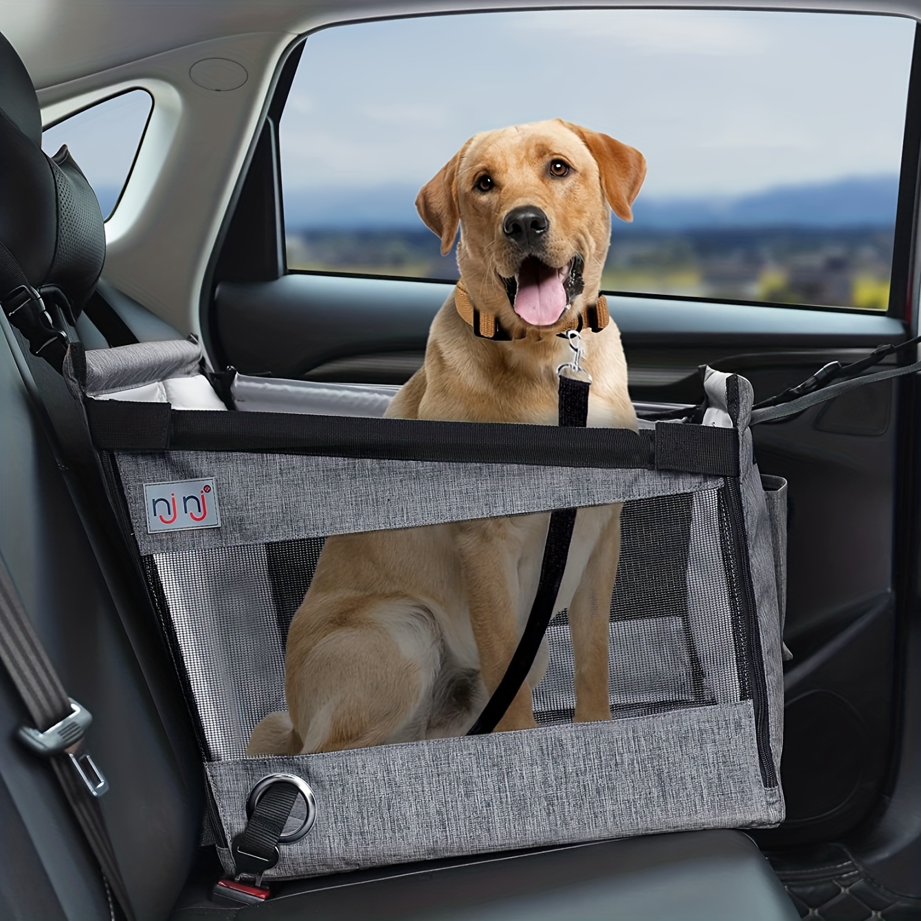 Stable And Waterproof Dog Car Seat For Small To Medium-sized Dogs