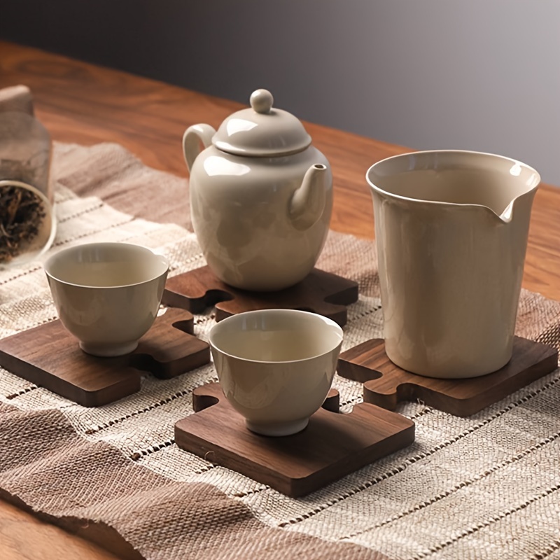 Kaufe Isolierter Untersetzer aus Holz, Ins-Teetassen-Untersetzer aus  Kunstharz, minimalistischer Tassenhalter, Teezeremonie mit rein  natürlichen, einzigartigen Mustern