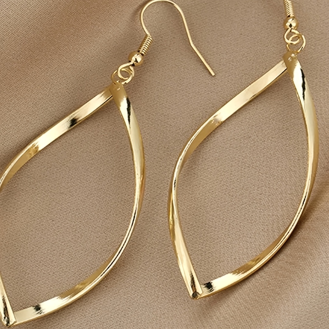 Hollow Twisted Dangle Earrings Alloy Plated Female Gift