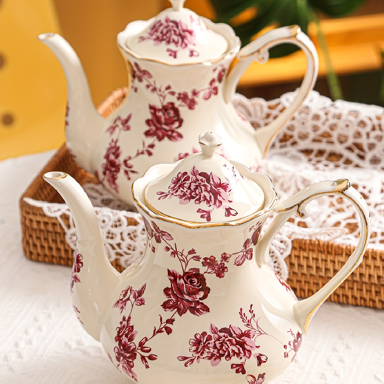 Jomop European Style Ceramic Flower Teapot Coffee Pot Water Pot Porcelain  Gift Large 5.5 Cups (1, Rose)