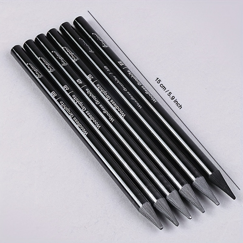 Woodless graphite pencils 