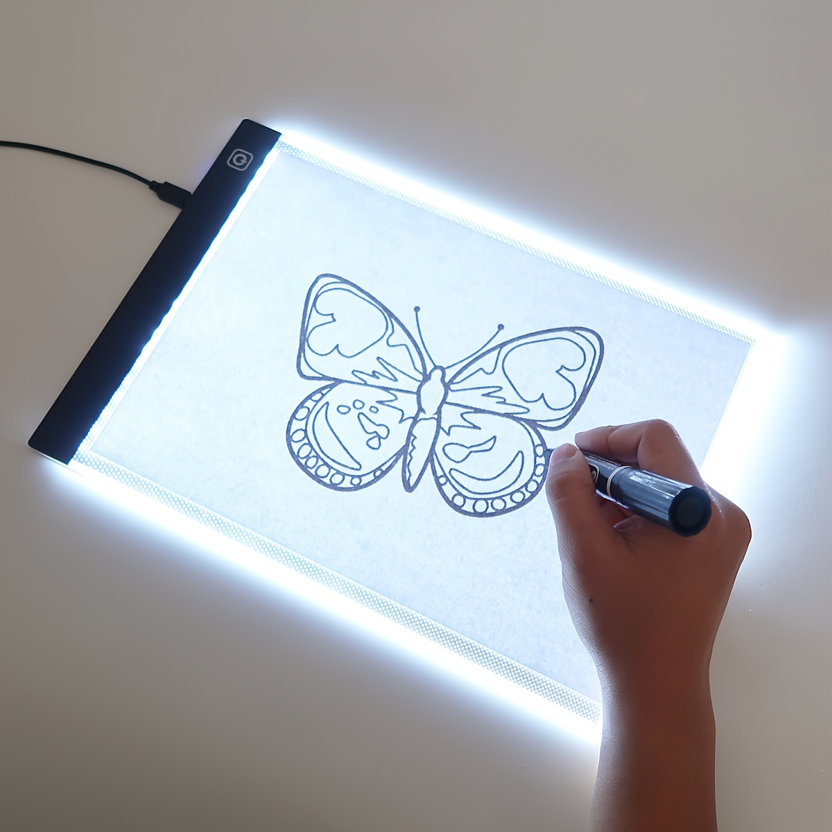 Portable A5 LED Boîte à lumière Dessin Traçage Traceur Tableau de copie  Table Pad Panneau Copyboard Outil de peinture au diamant avec contrôle de  la luminosité en continu Câble USB pour artiste